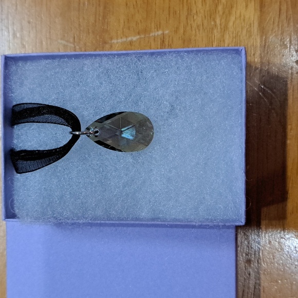 Little Black Dress Crystal Teardrop Necklace - Picture 4 of 6